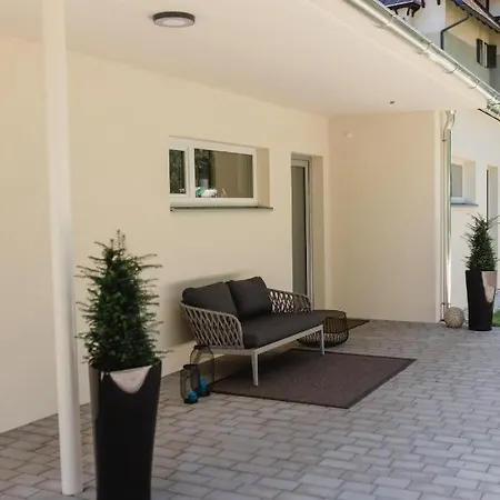 Haus Karlsbad - Neu Und Modern